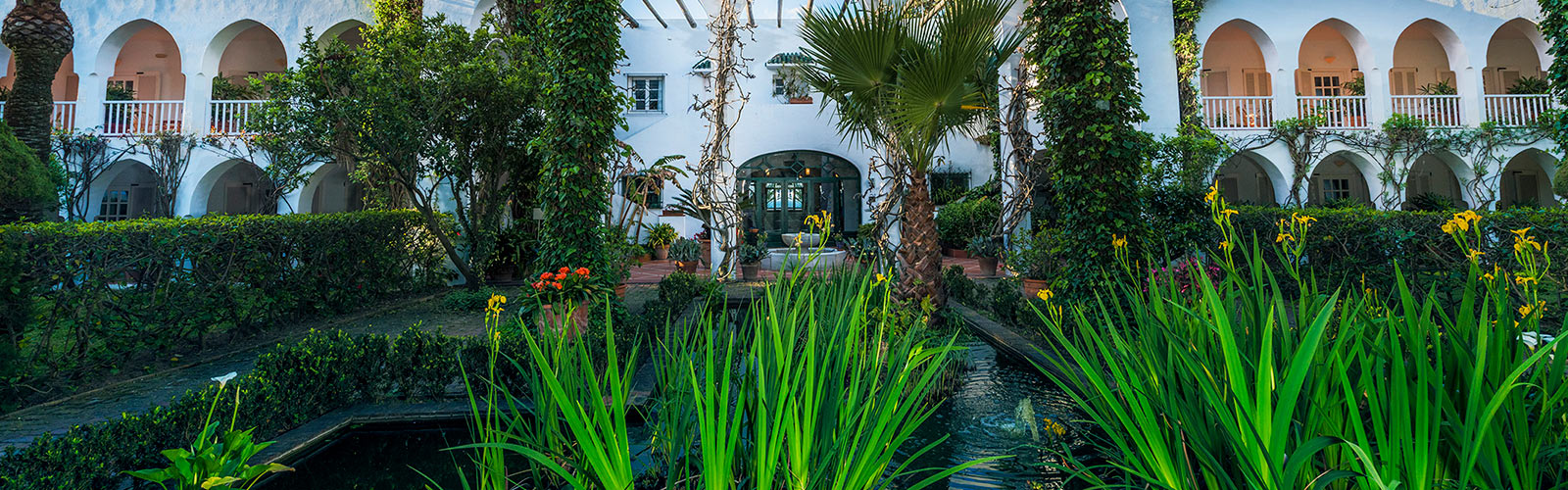 Vista fachada Hotel Hurricane